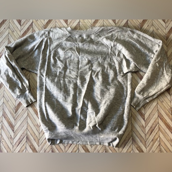 NCAA UCLA Bruins Crewneck Gray Sweater. Rare Vintage 80s. Size L. Minor Flaws - Picture 3 of 9